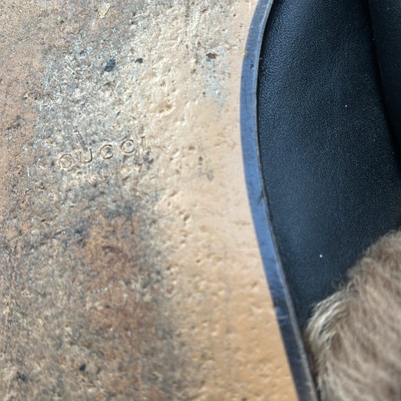 rare 
Gucci Black Leather and Fur Tiger Embroidered Princetown Mules Size 40 1/2 - Picture 3 of 5